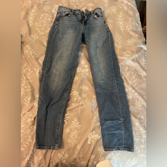 American Eagle Mom Jeans - Picture 1 of 1